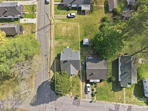 621 E A St, Newton, NC 28658 photo 7