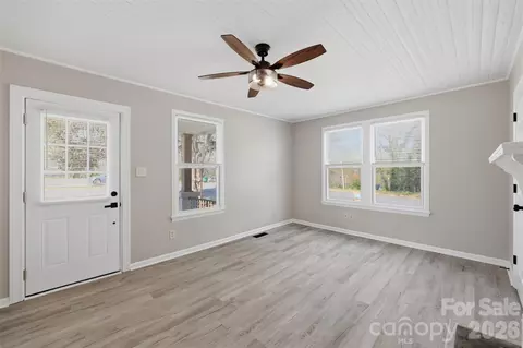 621 E A St, Newton, NC 28658 photo 14