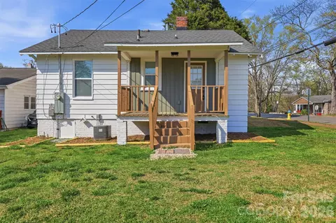 621 E A St, Newton, NC 28658 photo 5