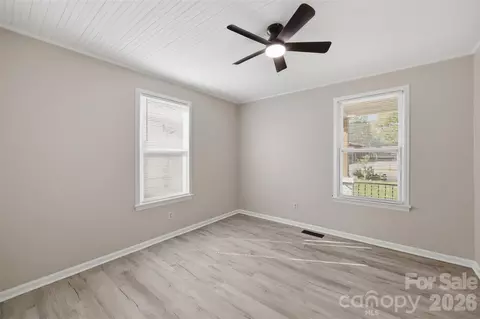 621 E A St, Newton, NC 28658 photo 21
