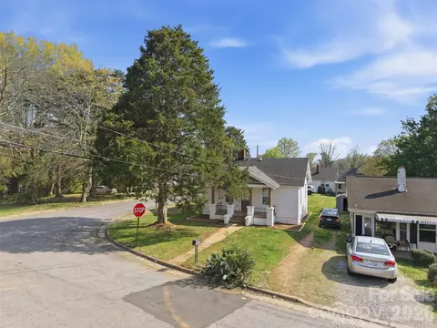 621 E A St, Newton, NC 28658 photo 6