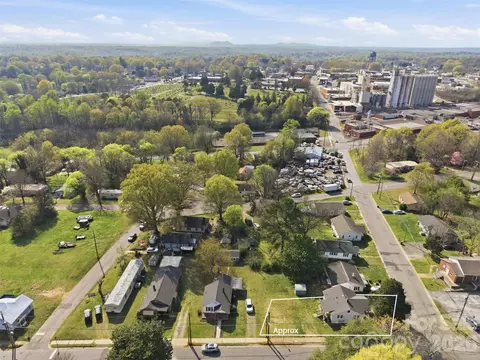 621 E A St, Newton, NC 28658 photo 34