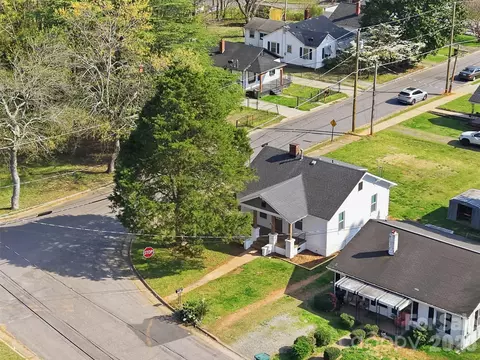 621 E A St, Newton, NC 28658 photo 8