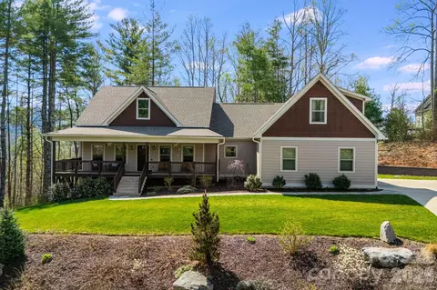 319 Morning Air Ln, Hendersonville, NC 28792