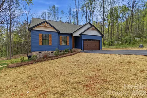 602 Stateline Rd, Clover, SC 29710