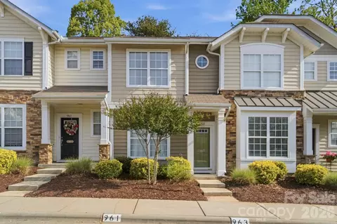 963 Copperstone Ln, Fort Mill, SC 29708