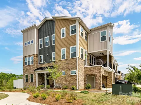 2744 Ensemble Ct, Charlotte, NC 28262