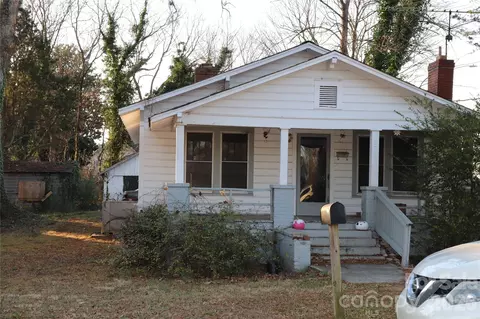 1302 5th St, Statesville, NC 28677