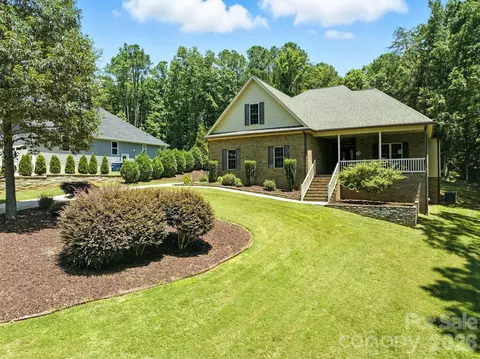 4080 Barbrick St, Sherrills Ford, NC 28673