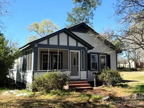 Exterior - 161 Seaboard St, Cheraw, SC 29520 photo 2 of 3