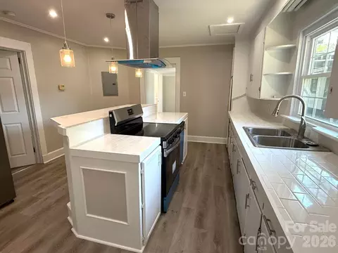 Kitchen - 161 Seaboard St, Cheraw, SC 29520 photo 1 of 2