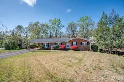 215 Windover Dr, Forest City, NC 28043