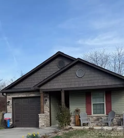 194 N River Rd, Fletcher, NC 28732