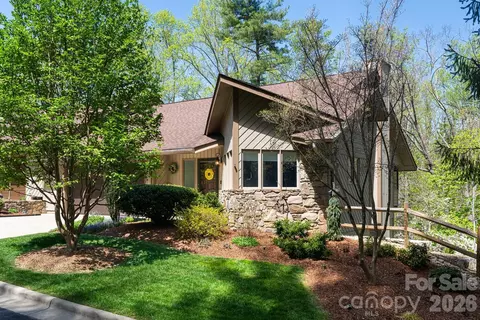 1002 Timber Ln, Asheville, NC 28804