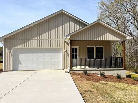 42629 Greenview Dr, Albemarle, NC 28001