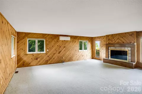 Living - 1087 Brigadoon Dr, Clyde, NC 28721 photo 7 of 9