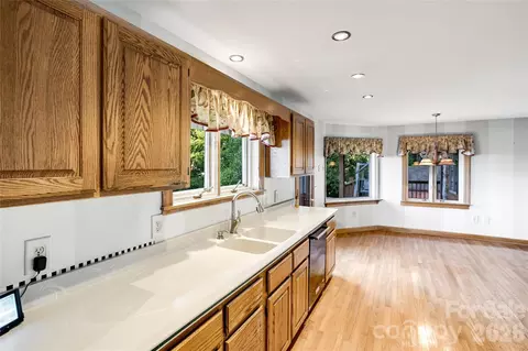 Kitchen - 1087 Brigadoon Dr, Clyde, NC 28721 photo 5 of 5