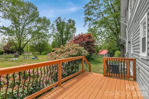 Exterior - 41 Harrison St, Canton, NC 28716 photo 10 of 15