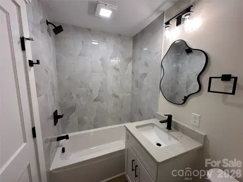 405 N Main St, Faith, NC 28041