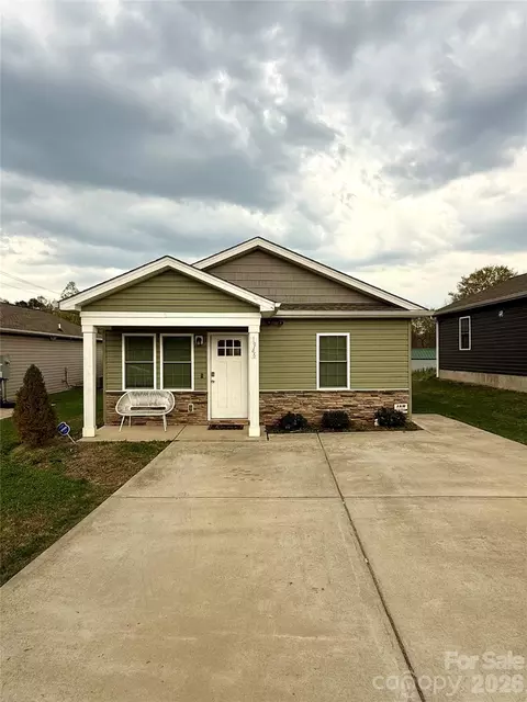 1946 11th Ne Ave NE, Hickory, NC 28601