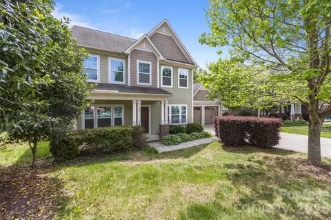103 Hedgewood Dr, Mooresville, NC 28115