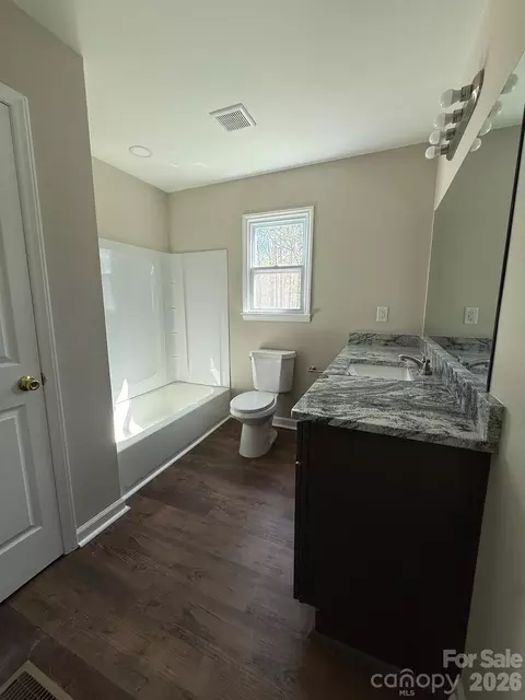 Bath - 3730 Sedgefield Dr, Conover, NC 28613 photo 1 of 2