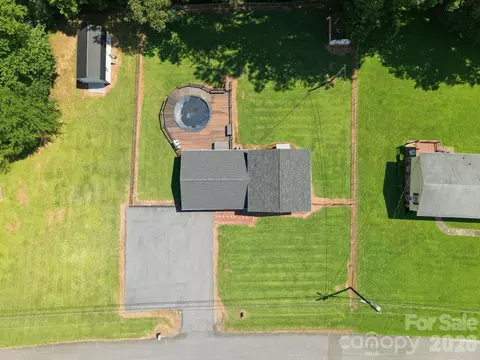 View/Area - 3730 Sedgefield Dr, Conover, NC 28613 photo 5 of 5