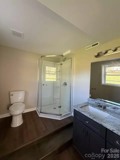Bath - 3730 Sedgefield Dr, Conover, NC 28613 photo 2 of 2