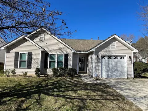 183 Kristens Court Dr, Mooresville, NC 28115