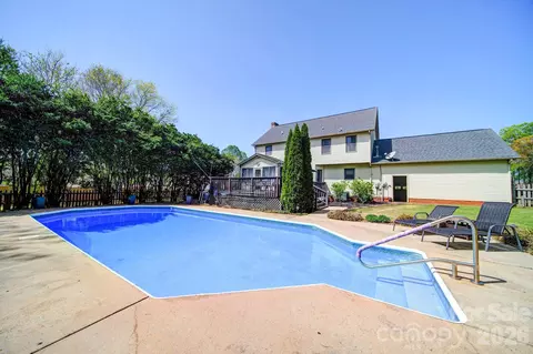 120 Ridgewood Ct, Salisbury, NC 28146