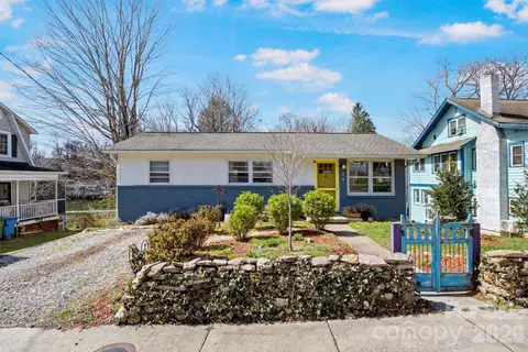 25 Ridgelawn Rd, Asheville, NC 28806