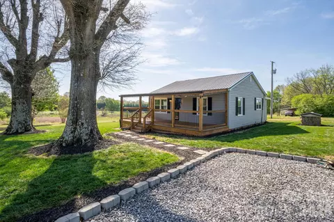 3635 Jennifer Ballenger Ln, Crouse, NC 28033