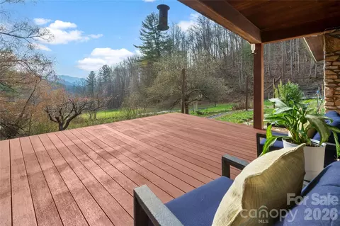 1105 Griffin Branch Rd, Marshall, NC 28753