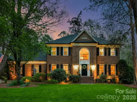8715 Cahill Ln, Charlotte, NC 28277