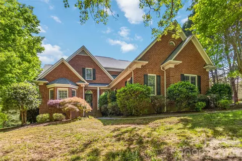 6208 Highview Rd, Matthews, NC 28104