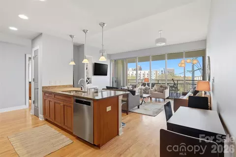 701 Royal 508 Ct #508, Charlotte, NC 28202