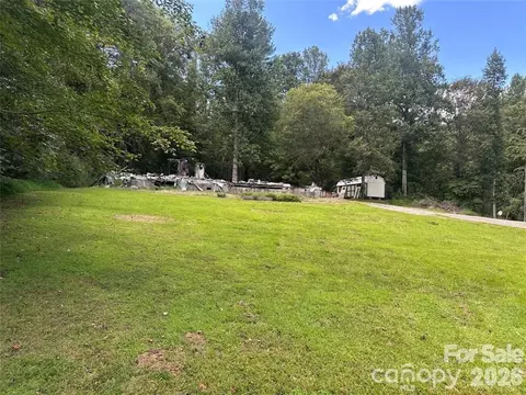 3484 Trivette Pl, Lenoir, NC 28645