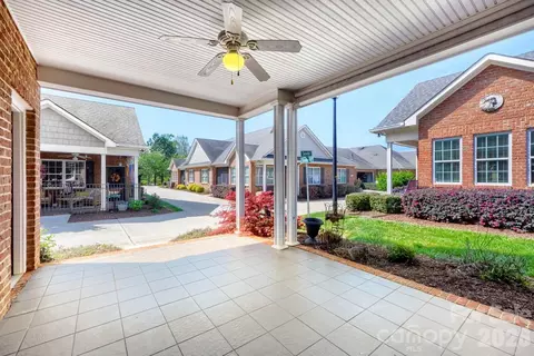 Exterior - 8655 Sonata Ct, Denver, NC 28037 photo 2 of 5