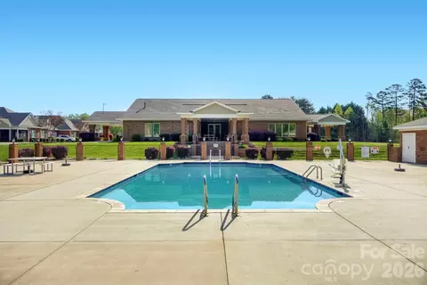 Exterior - 8655 Sonata Ct, Denver, NC 28037 photo 4 of 5