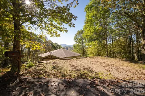 114 Deerwood Trl, Seven Devils, NC 28604 photo 27