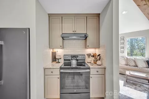 114 Deerwood Trl, Seven Devils, NC 28604 photo 6