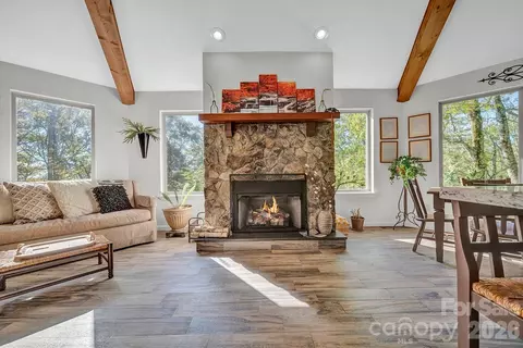 114 Deerwood Trl, Seven Devils, NC 28604 photo 13