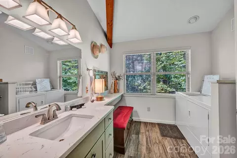 114 Deerwood Trl, Seven Devils, NC 28604 photo 17
