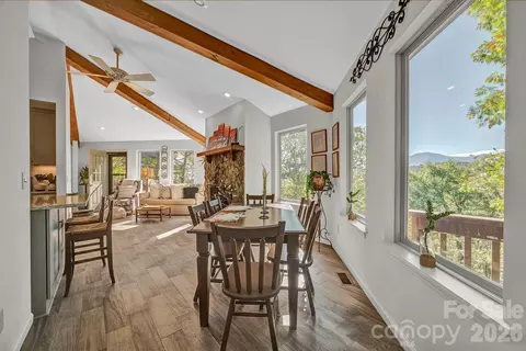 114 Deerwood Trl, Seven Devils, NC 28604 photo 11