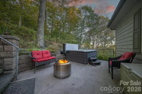 114 Deerwood Trl, Seven Devils, NC 28604 photo 28