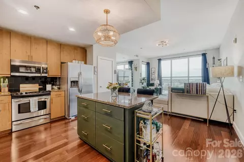 333 W Trade W 1105 St W #1105, Charlotte, NC 28202