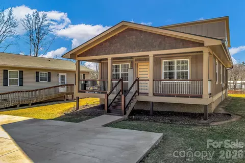215 E Oakview Rd, Asheville, NC 28806