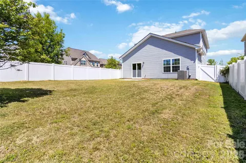 Exterior - 1016 Loggerhead Dr, Lancaster, SC 29720 photo 4 of 5