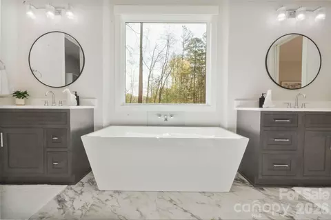 Bath - 568 Longleaf Pine Ln, Clover, SC 29710 photo 2 of 5
