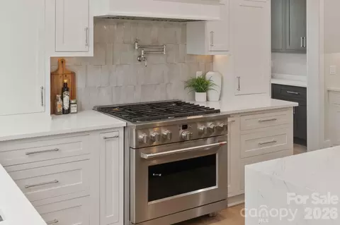 Kitchen - 568 Longleaf Pine Ln, Clover, SC 29710 photo 2 of 6